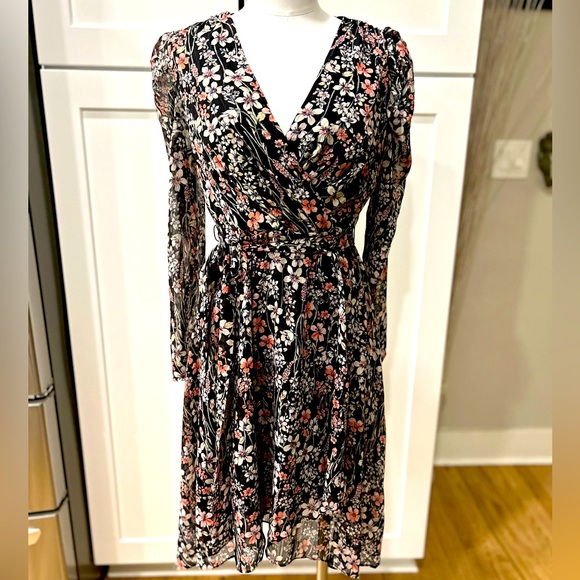 NWT Tommy Hilfiger Self Belted Floral Print Lined Dress With Zip Back Closure - Picture 1 of 10